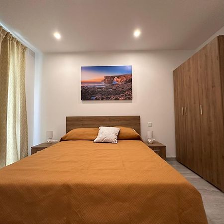La Bella Guesthouse Saint Julian's Luaran gambar