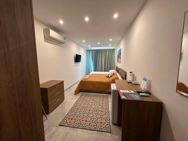 La Bella Guesthouse Saint Julian's Luaran gambar